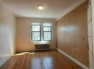 32-36 42nd St #3F, Astoria, NY 11103