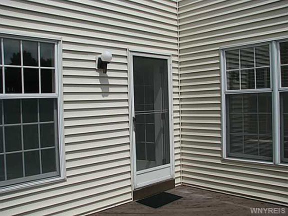 3rd image of 45 Southwick Dr