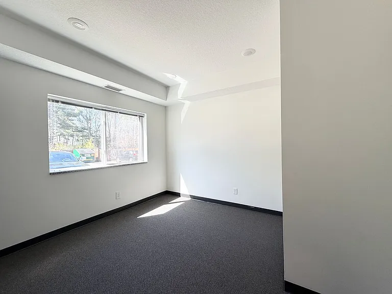 The Eastview — Photo 24