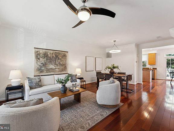 5th image of 3913A Elbert Ave
