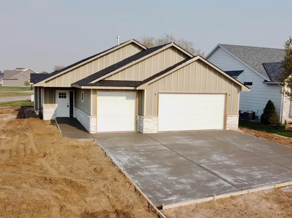 5834 N Edwards St, Wichita, KS 67204