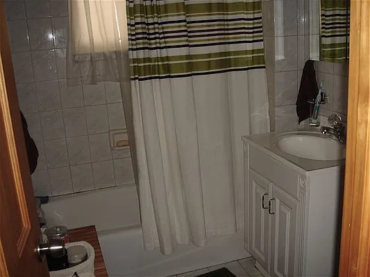 Rented by Aidonis Realty | media 13