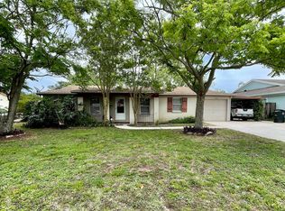 409 Mako Dr, Atlantic Beach, FL 32233