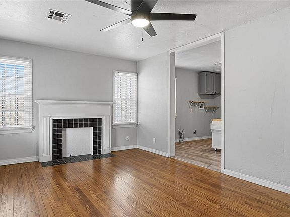 3rd image of 2108 Miramar Blvd