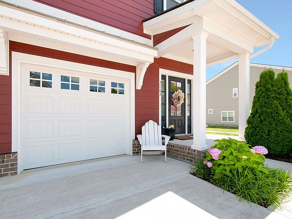 3rd image of 2103 Orangery Dr
