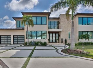2311 N Riverside Dr, Tampa, FL 33602