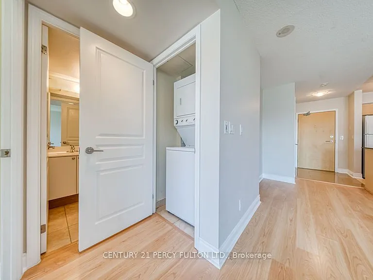 55 S Town Centre Blvd #601 — Photo 30