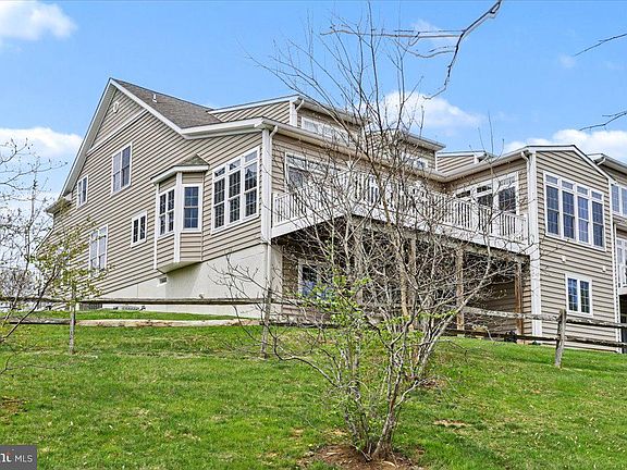 3rd image of 1228 Calista Ln