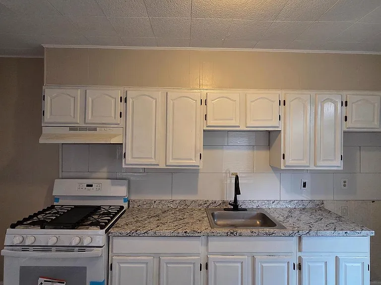 716 Church St — Photo 9
