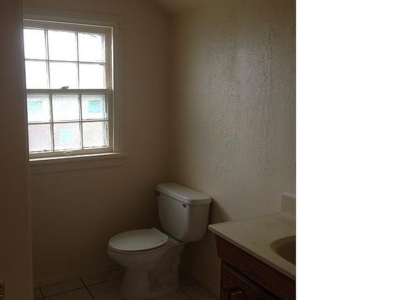 4th image of 10049 Diamond Dr