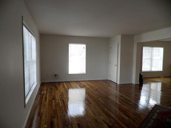 3rd image of 23-25 Madison St