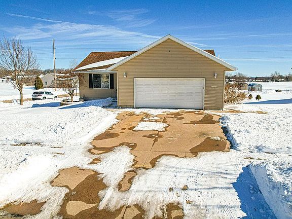 2nd image of 327 Nicholas Street