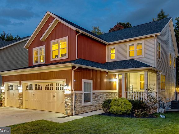 3rd image of 349 Daleview Dr