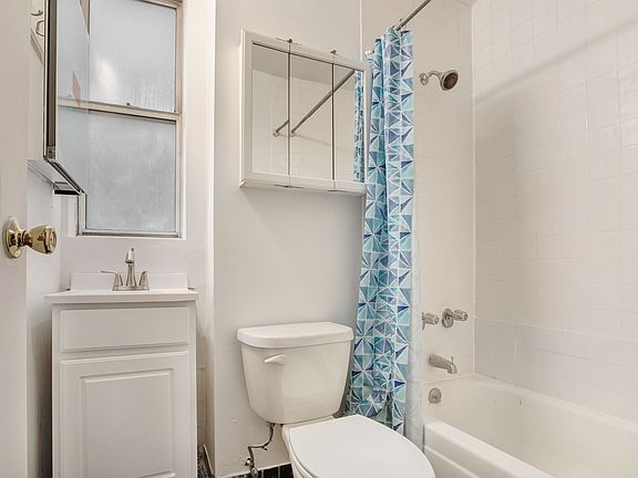 5th image of 328 W 47th St APT 2B