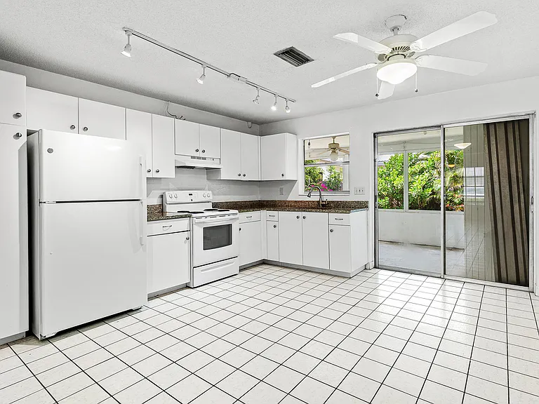 11 Sailfish Ln — Photo 6