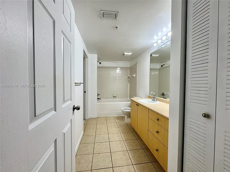 1919 Van Buren St #506A — Photo 20