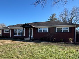 206 Blue Ribbon Pkwy, Shelbyville, TN 37160