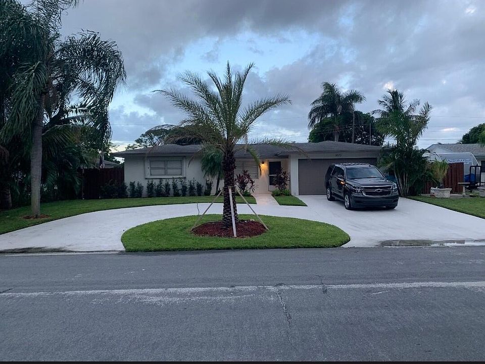 1st image of 1072 SW 25TH Avenue