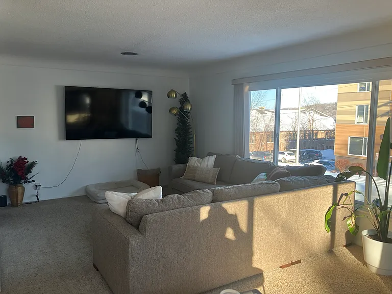 104 Olive St W — Photo 9