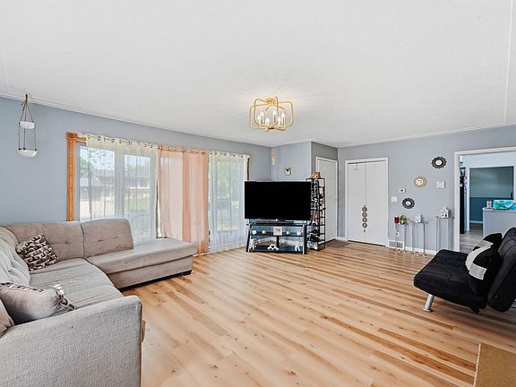 5th image of 1204 Whitney Dr