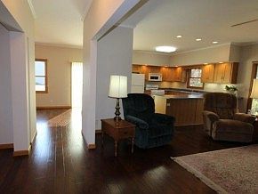 5th image of 3121 Oakwood Dr