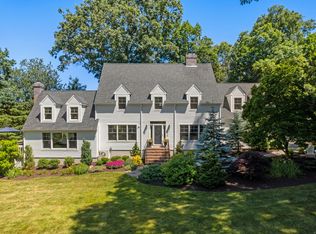 39 Lovers Ln, Madison, CT 06443