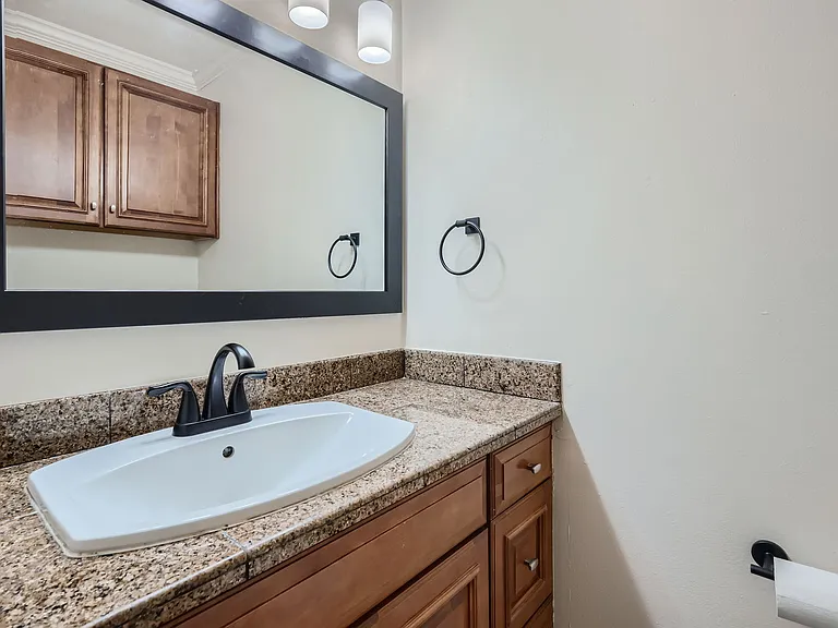 808 Hill Wood Dr — Photo 7