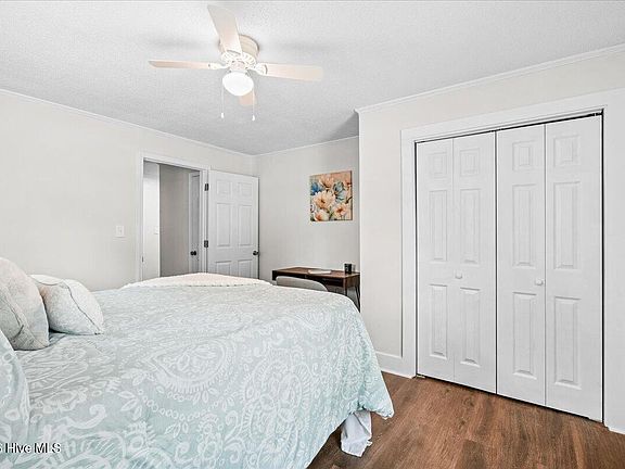 4th image of 601 E 8th Street