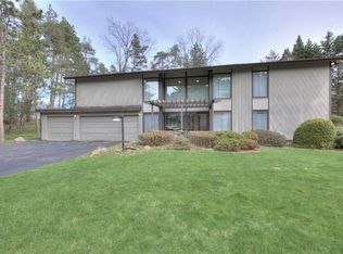 40 Timberland Dr, Jamesville, NY 13078