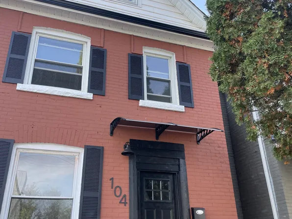 104 Francis St, Hamilton, ON L8L 3V5