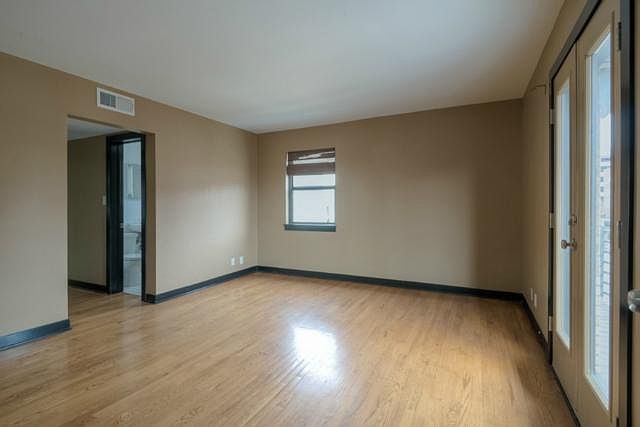 1st image of 4524 Broadway #3N