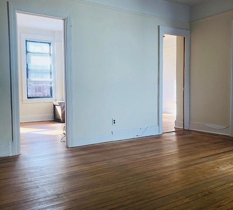 1st image of 31-17 34th St #3TP