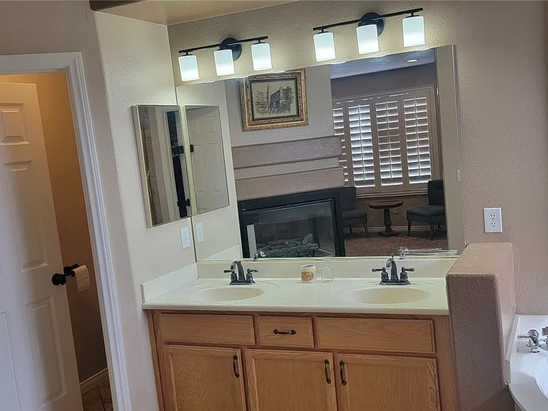 8201 Mountain Heather Ct — Photo 18