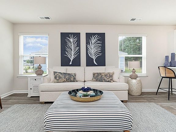 5th image of 356 Skyward St.