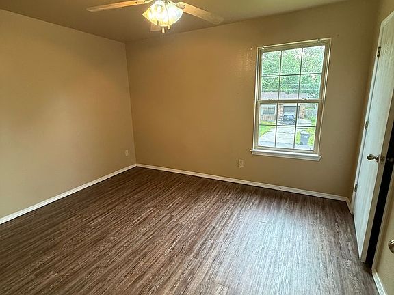 5th image of 301 Plum St #Townhouse 3