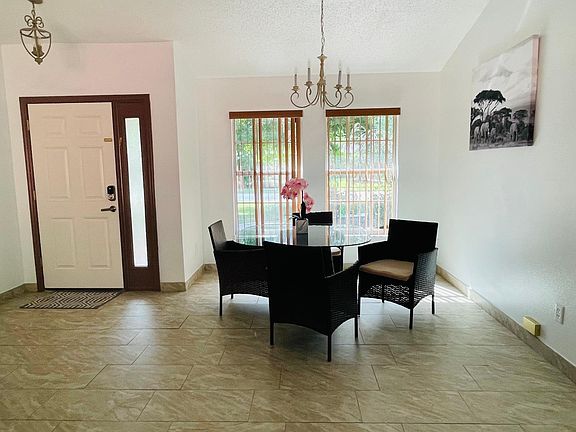 3rd image of 389 Coventry Estates Blvd
