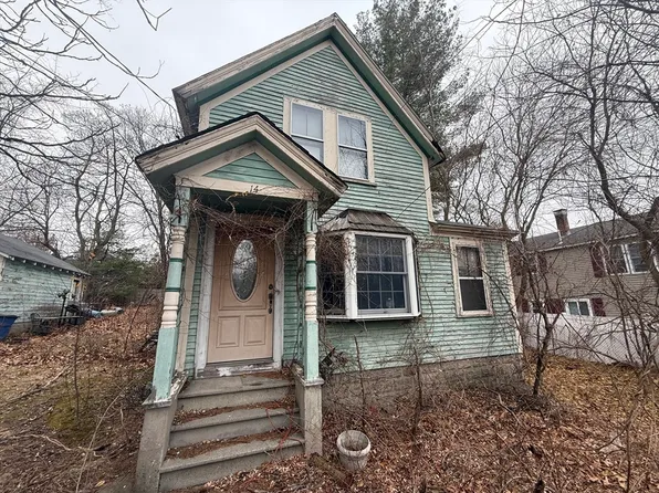 14 Maple Ave, Chelmsford, MA 01824