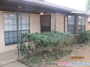 3004 Hilltop Dr, Euless, TX 76039