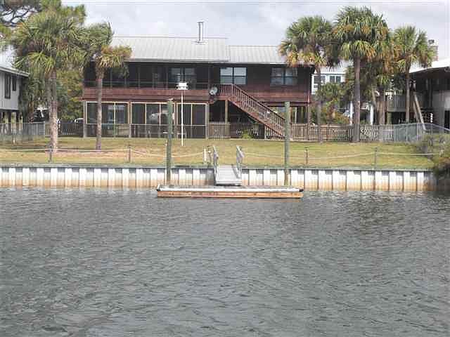1st image of 105 Walker Creek Dr