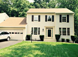 12589 Cricket Ln, Woodbridge, VA 22192