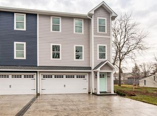 200 Oakwood St, Holly, MI