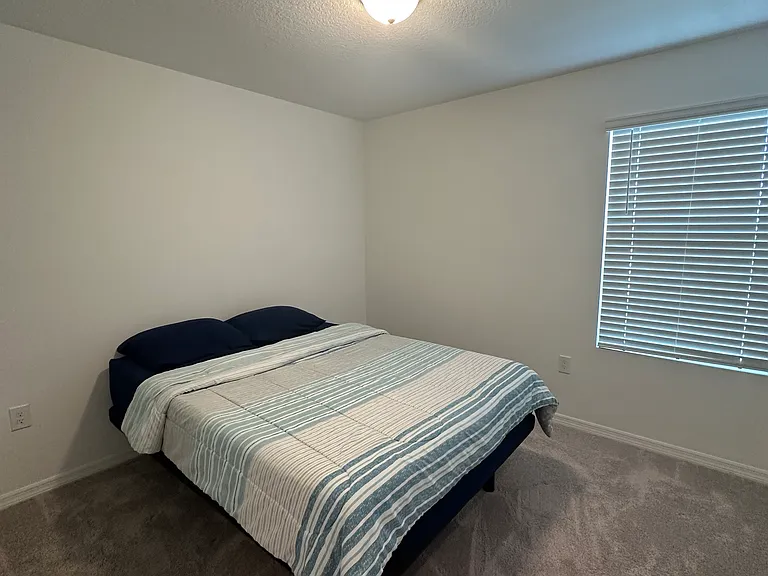 405 Madison Dr — Photo 8
