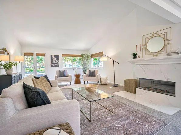 9222 Lakewood Drive, Windsor, CA 95492