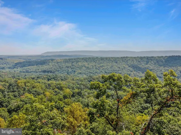 R5 Bobcat Dr, Berkeley Springs, WV 25411