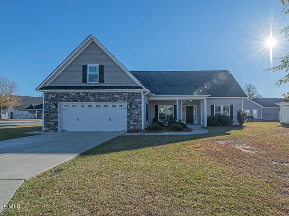 2108 Cove Court, Winterville, NC 28590