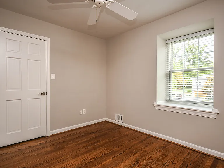 1211 Vinita Ln — Photo 38
