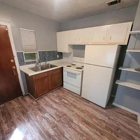 Building Photo - 3433 Brookhaven Dr