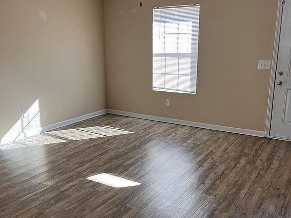 4th image of 308 Dill Ln #A-3