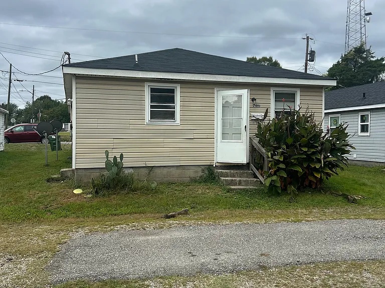 749B Mount Airy St — Photo 1