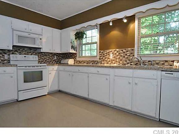 2nd image of 7710 Candis Dr